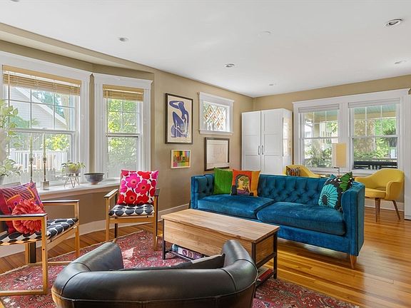 5th image of 391 Concord Ave #1