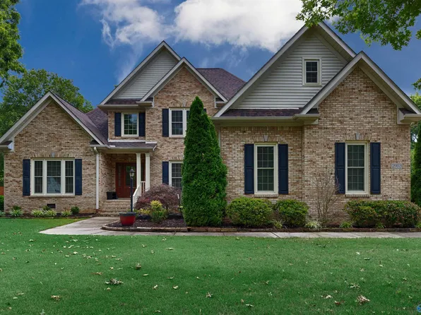 2903 Oakleigh Ln SE, Owens Cross Roads, AL 35763