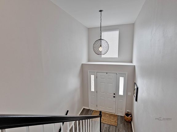 4th image of 13 Wimbledon Ct