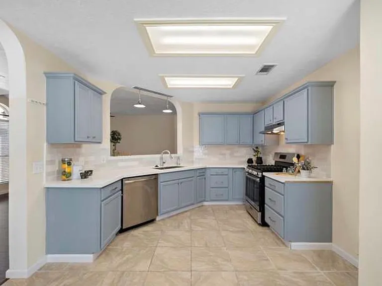 Branching Oak Ct — Photo 8