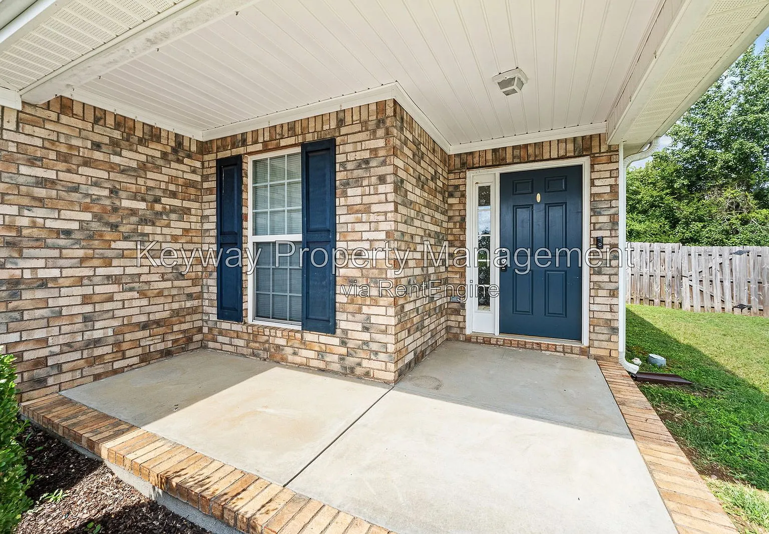3 bed, 2.0 bath, 1620 sqft, $1,785 — Photo 3