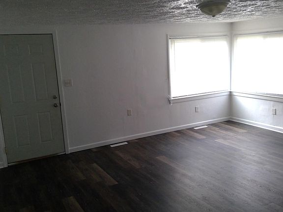 2nd image of 6044 Hardy Ave