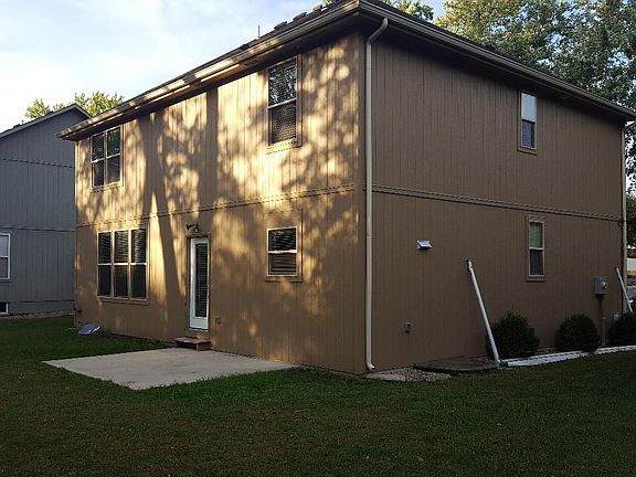 3rd image of 8428 Goodman St