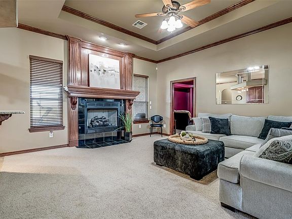 4th image of 2675 Amanda Ct NE