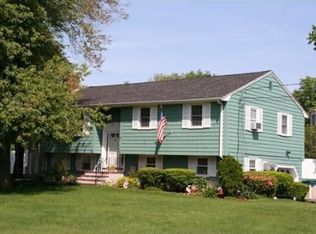 21 Millbrook Ln, Wakefield, MA 01880