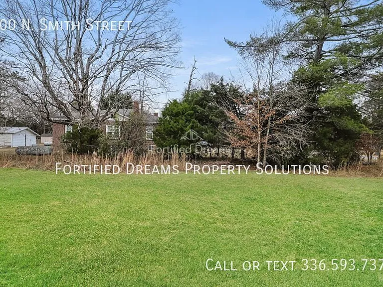 400 N Smith St — Photo 7