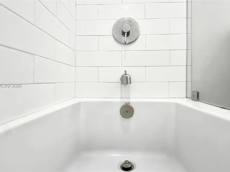 1536 NW 15th Ave #206 — Photo 20