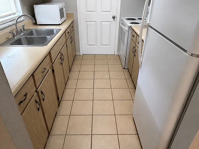 810 Placid Lakes Blvd — Photo 10