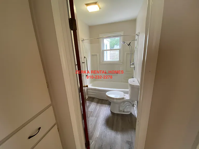 2077 Algonac Dr — Photo 6