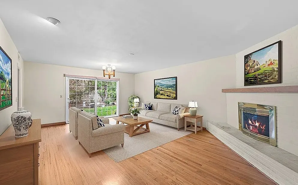 3 bed, 1641 sqft, $1,050 — Photo 2