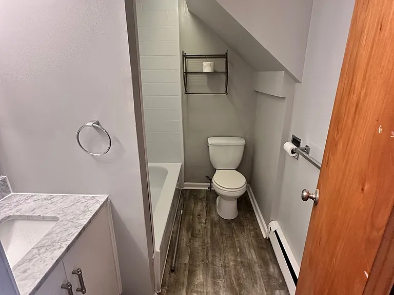 144 Cottage St #3 — Photo 9