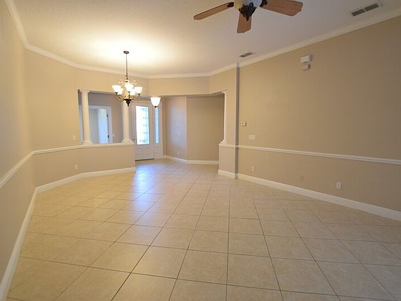 3rd image of 824 Wood Briar Loop