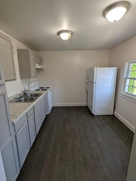 118 Salter Rd — Photo 3