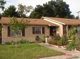 9507 Lake Park Dr, Thonotosassa, FL 33592