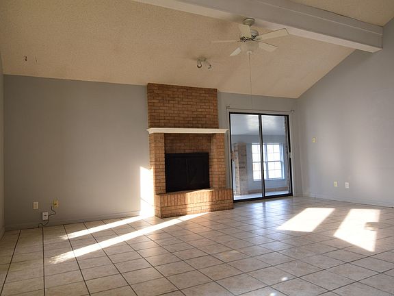 2nd image of 3301 Erin Oaks Ct