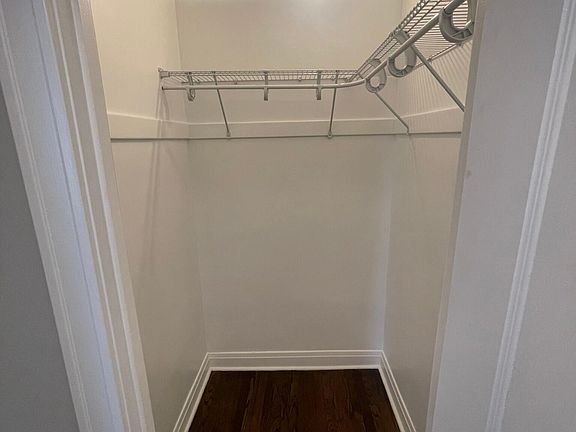 4th image of 2701 N Sacramento Ave #2F