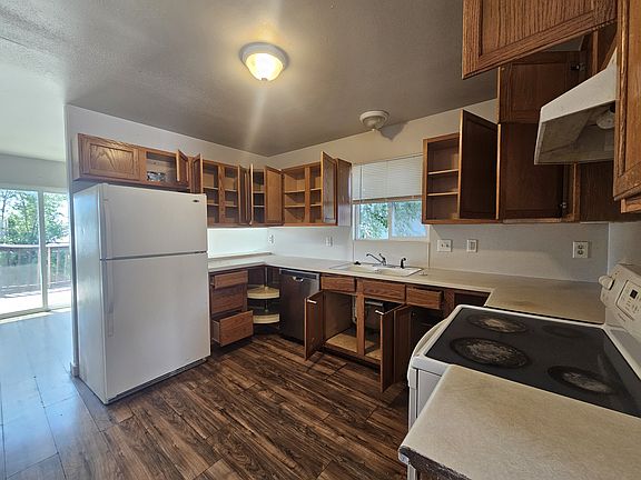 4th image of 3700 Whitney Way Unit 4