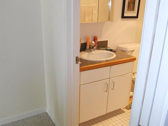 4th image of 68 McCoppin St APT 2