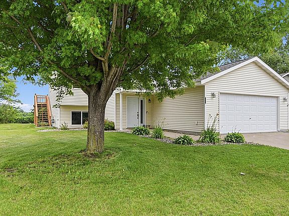 2nd image of 555 Willow Ave