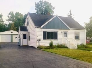 67 Burmon Dr, Orchard Park, NY 14127