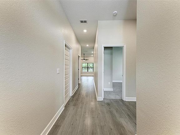 5th image of 9421 43rd Ct E