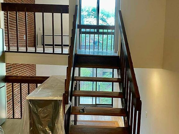 3rd image of 155 E 88th St APT 5h