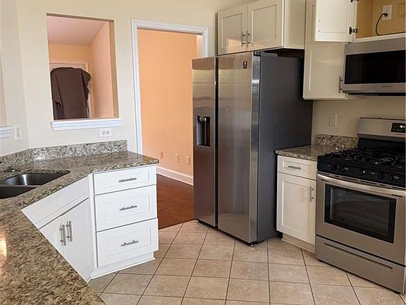5th image of 508 Lee Miller Dr