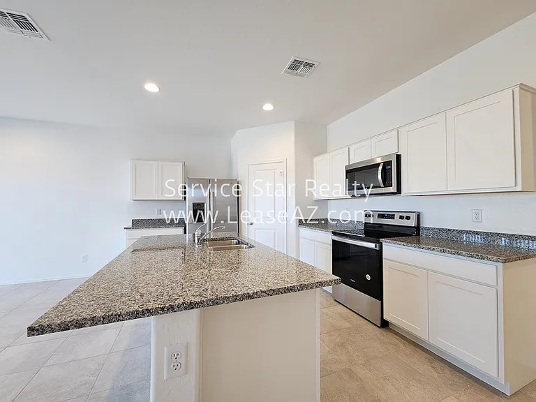 1167 W Del Monte Pl — Photo 7