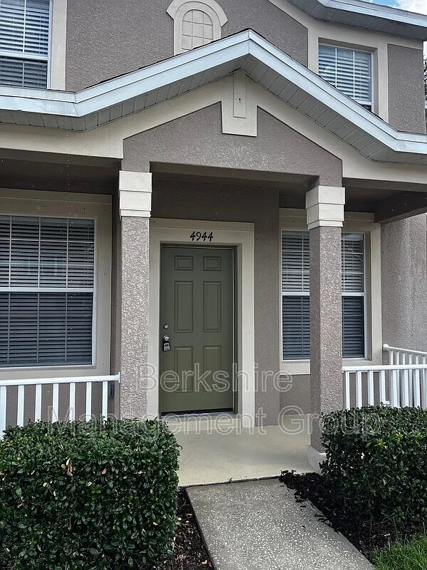 3 bed, 2.5 bath, 1534 sqft, $1,825 — Photo 2