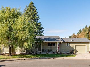 405 Kalapuya Ct, Cottage Grove, OR 97424