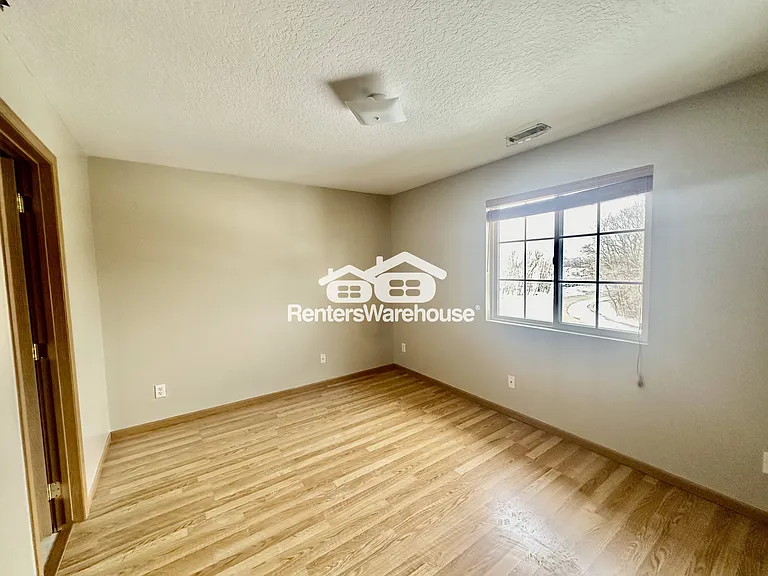 5924 Sutton Pl #10 — Photo 24