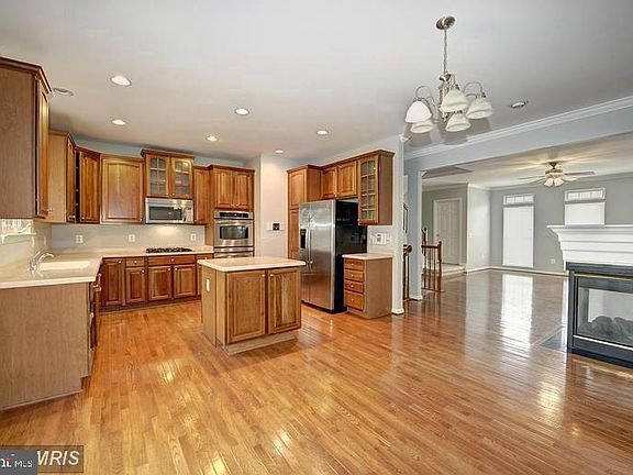 4th image of 9349 Cumbria Valley Dr