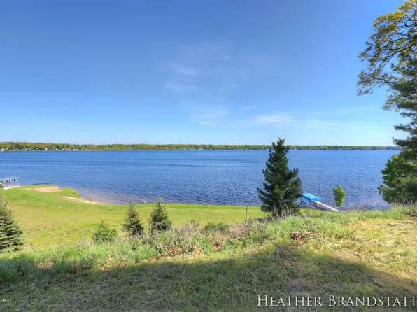 7616 Old Channel Trl, Montague, MI 49437