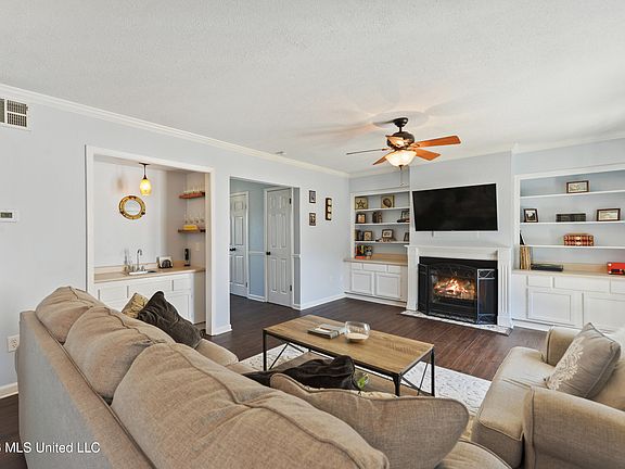4th image of 928 Courthouse Rd Unit 48