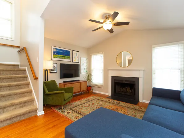 100 Highfalls Ct, Cary, NC 27519