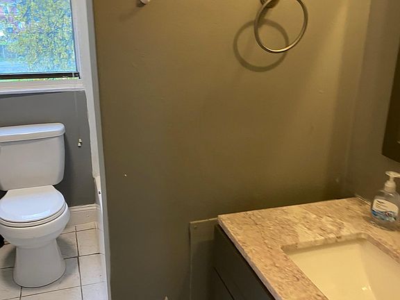 2nd image of 257 Clarendon Ave
