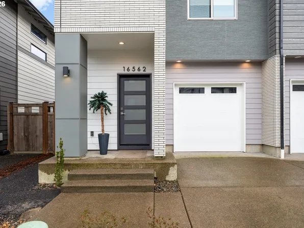 16562 SE Sunshower Pl, Happy Valley, OR 97086