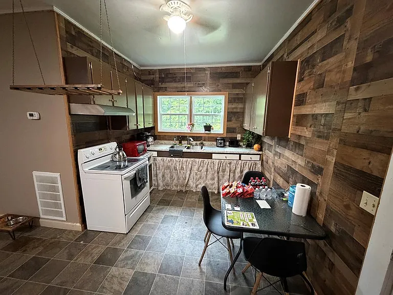 807 Trammell St — Photo 7