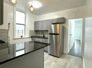 452 40th St APT 3B, Brooklyn, NY 11232
