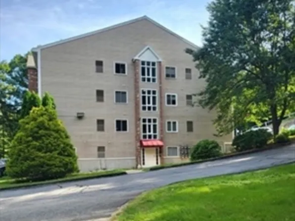 44 Maria Ave APT 101, Southbridge, MA 01550