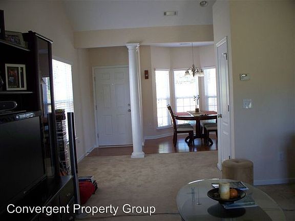 5th image of 233 Dellwood Dr