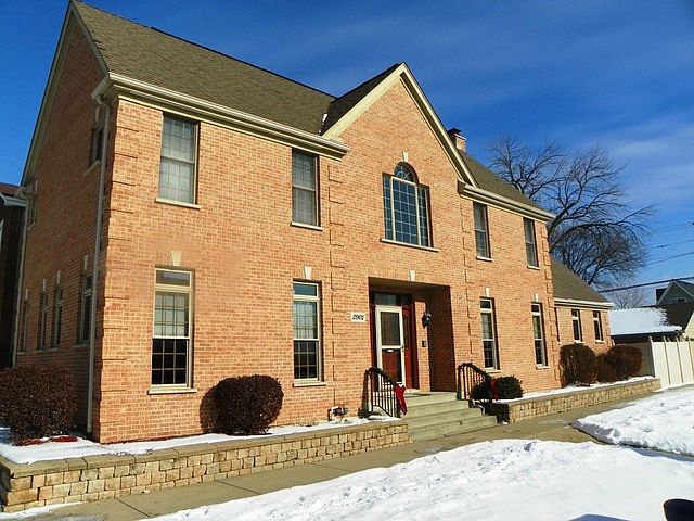 1st image of 2901 N 75th Ct