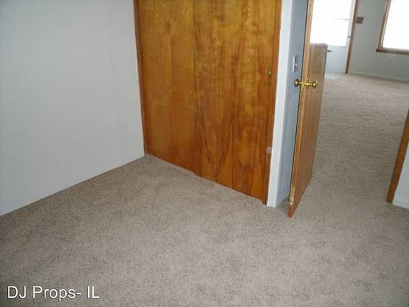 4th image of 273 31st Ave