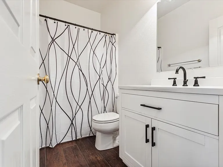 5409 Banfield Dr — Photo 5