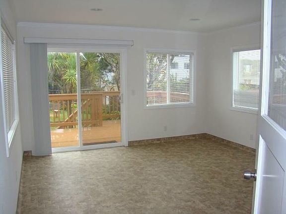 5th image of 2722 40th Ave