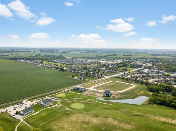 920 Long Dr, Solon, IA 52333