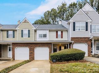 5925 Prescott Ct, Charlotte, NC 28269