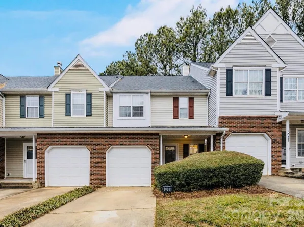 5925 Prescott Ct, Charlotte, NC 28269