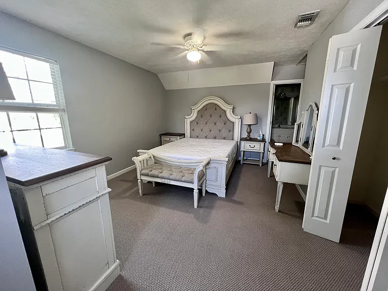 2111 Pentland Rd — Photo 19