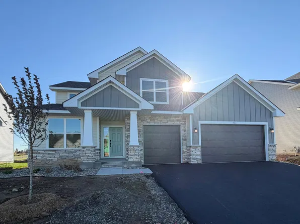 8621 Periwinkle Blvd, Woodbury, MN 55129
